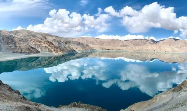 新疆南北大环线自驾游15天攻略